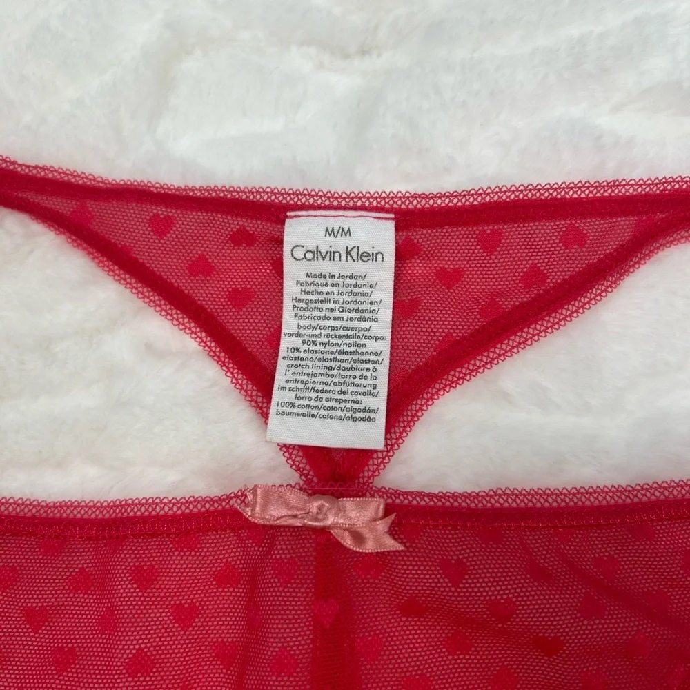 Calvin Klein Lace Hearts Thong Panty M